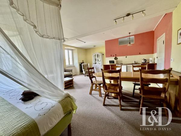 Ancien couvent en Ardèche : 1400 m² pour projet touristique, évènementiel, ludique ou hôtelier