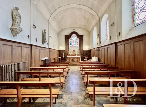 Ancien couvent en Ardèche : 1400 m² pour projet touristique, évènementiel, ludique ou hôtelier