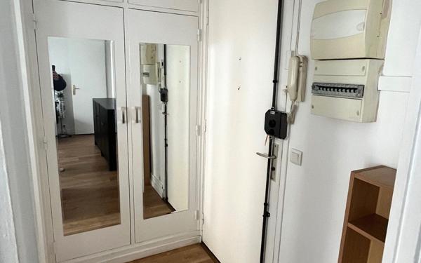 Appartement à vendre    2 pièces • 40,95 m2 Vincennes