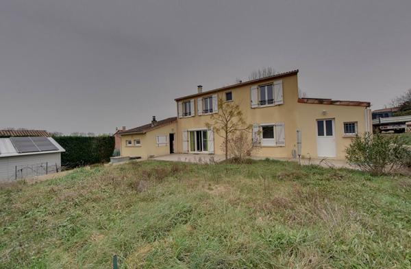 Maison Negrepelisse proche village 8 pièce(s) 170 m2