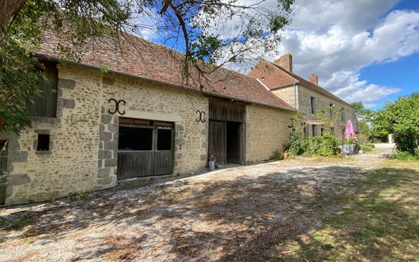 Maison à vendre    8 pièces •  Semallé