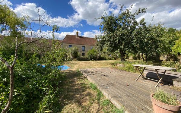 Maison à vendre    8 pièces •  Semallé