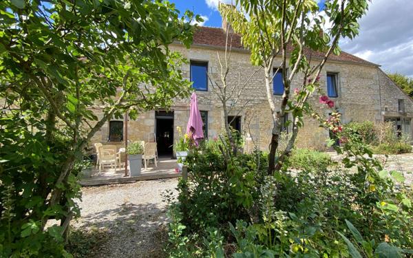 Maison à vendre    8 pièces •  Semallé