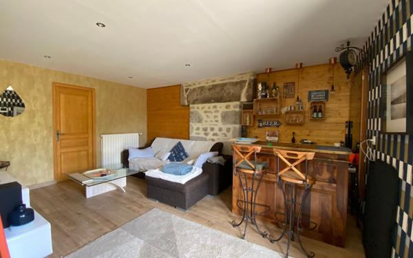 Maison à vendre    8 pièces •  Semallé