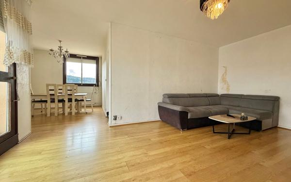 Appartement à vendre    5 pièces • 92,29 m2 Chenôve