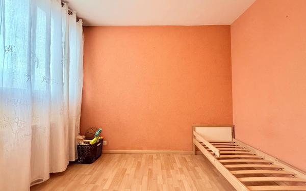 Appartement à vendre    5 pièces • 92,29 m2 Chenôve