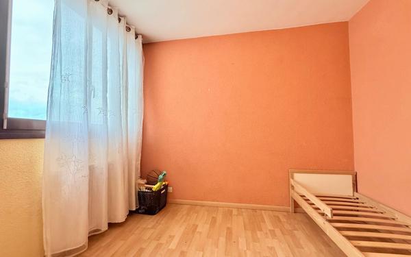 Appartement à vendre    5 pièces • 92,29 m2 Chenôve