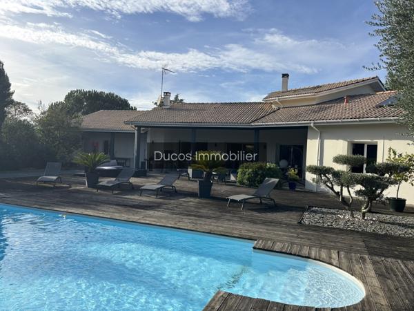 Belle MAISON d'architecte située à Marmande, à 1 H de Bordeaux.