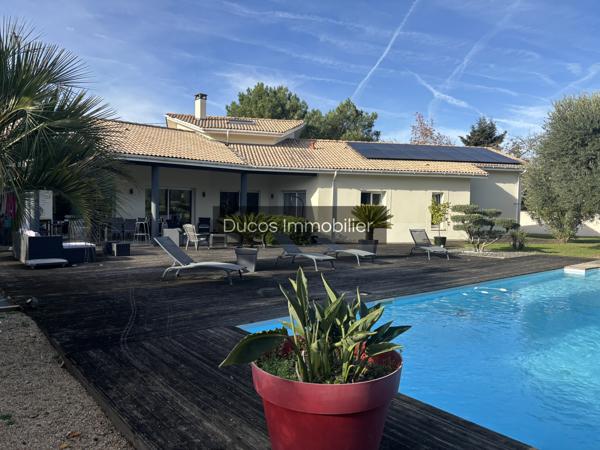 Belle MAISON d'architecte située à Marmande, à 1 H de Bordeaux.