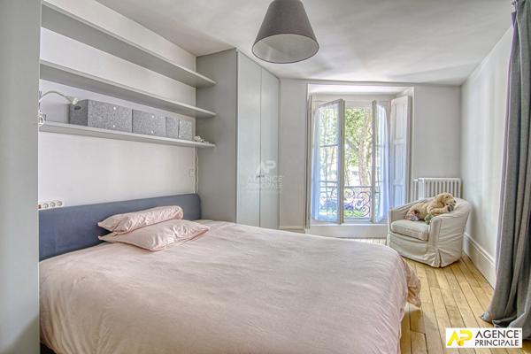 Versailles Notre-Dame Avenue de St-Cloud - Appartement 5 pièces de 95 m² situé au 2ème étage d'un immeuble XVIIIème €795 000 ** - Référence 27519