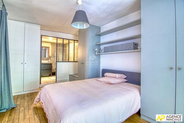 Versailles Notre-Dame Avenue de St-Cloud - Appartement 5 pièces de 95 m² situé au 2ème étage d'un immeuble XVIIIème €795 000 ** - Référence 27519