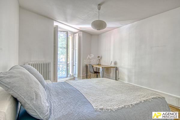 Versailles Notre-Dame Avenue de St-Cloud - Appartement 5 pièces de 95 m² situé au 2ème étage d'un immeuble XVIIIème €795 000 ** - Référence 27519