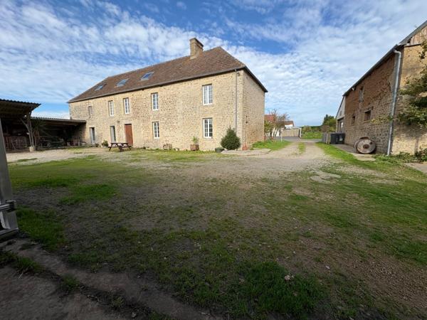 ✨ Propriété de charme en pierre – Carentan-les-Marais (50) ✨