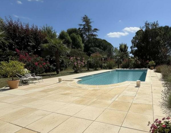 Maison ancienne - Gourdon Maison de ville avec jardin et piscine