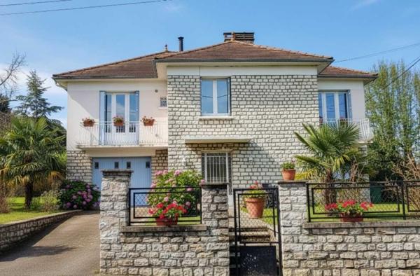 Maison ancienne - Gourdon Maison de ville avec jardin et piscine
