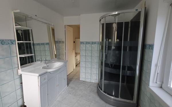 Maison à louer    4 pièces • 98 m2 Estaires