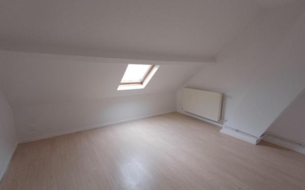 Maison à louer    4 pièces • 98 m2 Estaires