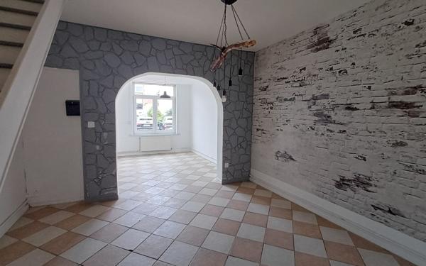 Maison à louer    4 pièces • 98 m2 Estaires