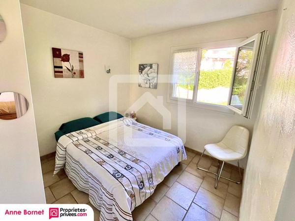 Villa individuelle 6 pièces 148 m2 avec jardin arboré, terrasse et cave