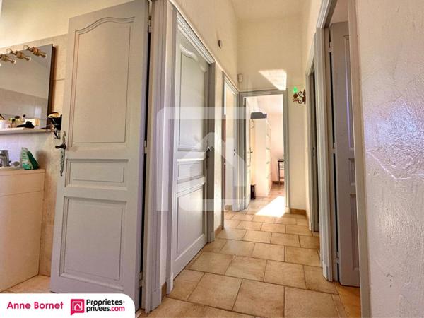 Villa individuelle 6 pièces 148 m2 avec jardin arboré, terrasse et cave