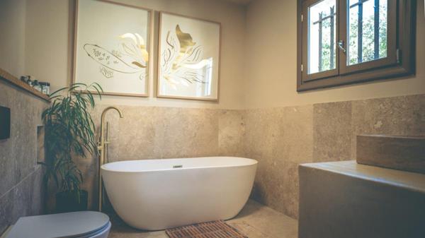 Uzès (30700) A vendre superbe villa à seulement 3 minutes d'Uzès