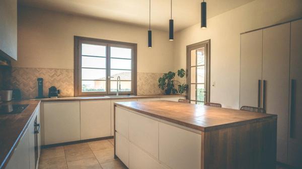 Uzès (30700) A vendre superbe villa à seulement 3 minutes d'Uzès