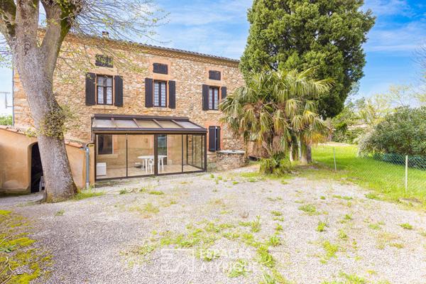 Ancienne métairie du XVIIème proche des commodités