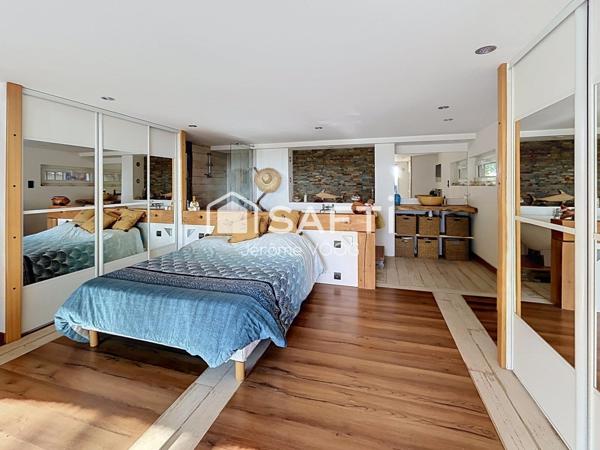 Maison d’architecte avec piscine à débordement au cœur de la pinède à Pierrevert