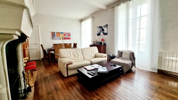 NANTES, MADELEINE - CHAMP DE MARS Appartement T3 avec 2 chambres.