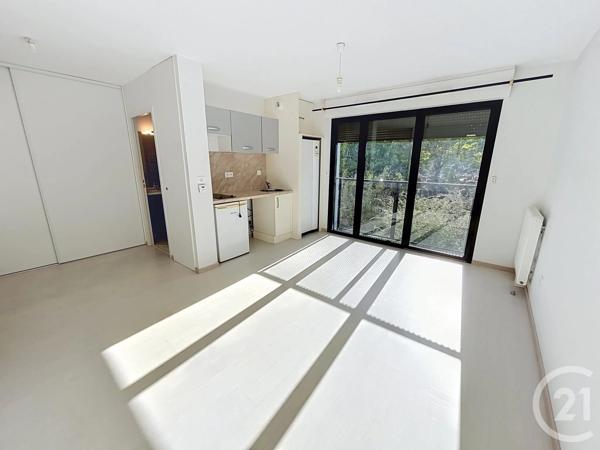 Appartement F1 à vendre  1 pièce - 25,82 m 2   LA ROCHELLE  - 17
