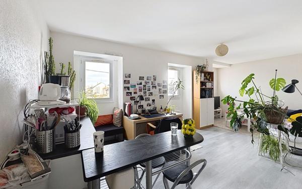 Appartement à vendre    2 pièces • 38 m2 Tours