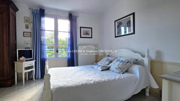 PROCHE EPERNON - MAGNIFIQUE MAISON CONTEMPORAIRE, 7 PIECES + DEPENDANCE