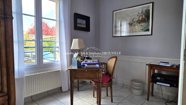 PROCHE EPERNON - MAGNIFIQUE MAISON CONTEMPORAIRE, 7 PIECES + DEPENDANCE