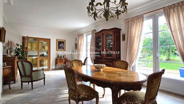 PROCHE EPERNON - MAGNIFIQUE MAISON CONTEMPORAIRE, 7 PIECES + DEPENDANCE