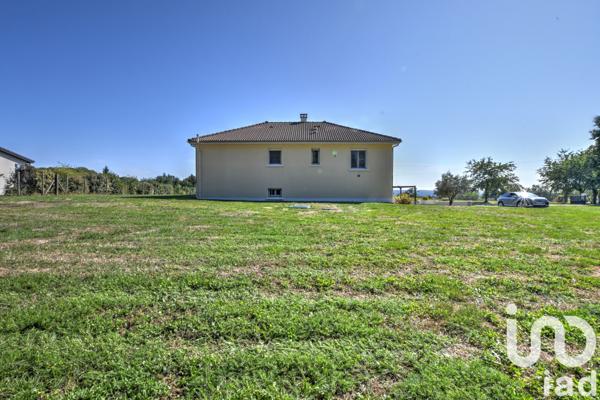 Maison à vendre 6 pièces 163 m² Saint-Priest-Taurion