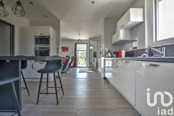 Maison à vendre 6 pièces 163 m² Saint-Priest-Taurion