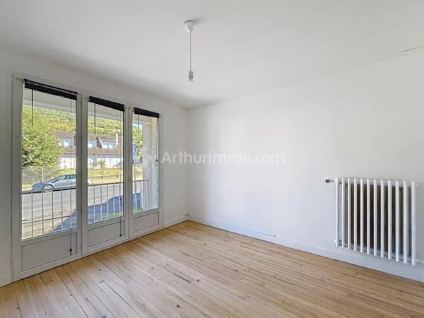 Location                                                      Appartement
                        
                     3 pièces                      60 m2                     à Veyre-Monton