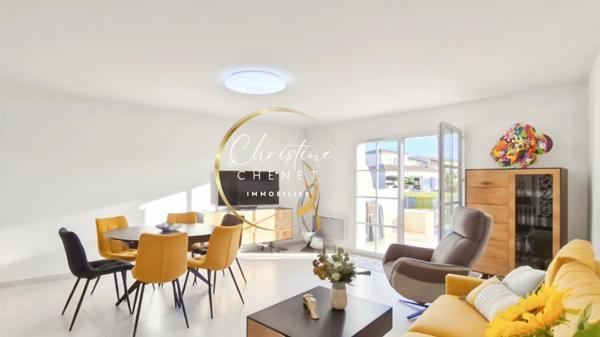 Marina - 3 chambres - 3 salles d'eau et WC + poste d'amarrage + garage