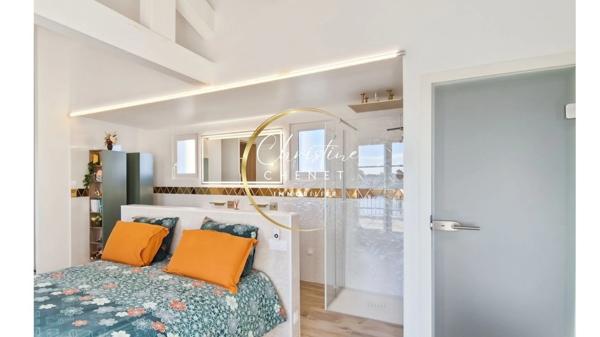 Marina - 3 chambres - 3 salles d'eau et WC + poste d'amarrage + garage