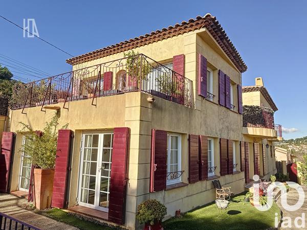 Maison à vendre 8 pièces 258 m² Carqueiranne