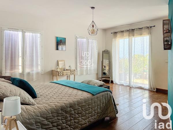 Maison à vendre 8 pièces 258 m² Carqueiranne