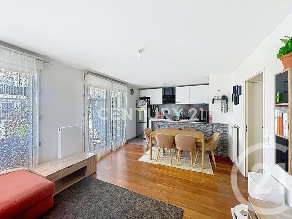 Appartement T3 à vendre  3 pièces - 60,91 m 2   NOISY LE GRAND  - 93