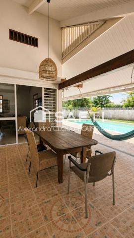 Maison 6 pièces avec piscine – Quartier de l’Anse à Kourou