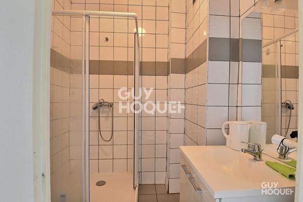 À vendre Spacieux T2 de 53 m² Lyon 8 idéalement situé proche facs et tram (69008)