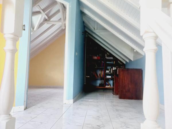 Maison à vendre 4 pièces LAMENTIN (971)