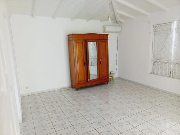 Maison à vendre 4 pièces LAMENTIN (971)