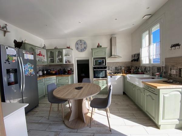 Médis (17600) MEDIS Centre, Maison 172 m² 4 chambres 7pieces