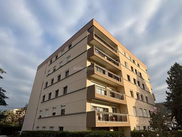 Vente Appartement 4 pièces 84 m2 à Échirolles