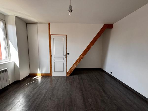 Maison entièrement rénovée T4