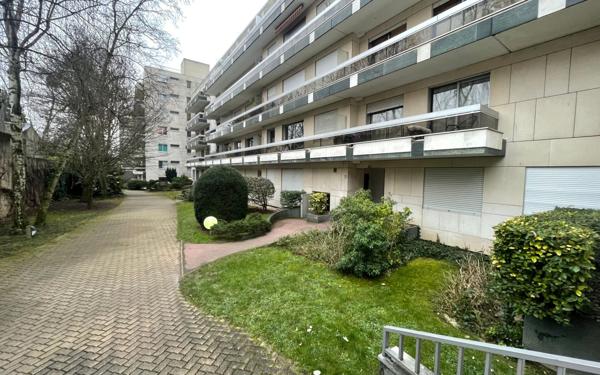 Appartement à vendre    1 pièce • 17 m2 Les Lilas